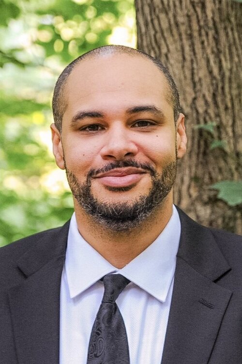 Liberation Psychology Clinical Considerations for Treating RaceBased